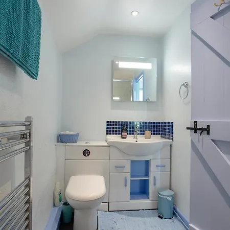 Characterful Near Stunning Coast *