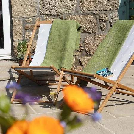 Characterful Near Stunning Coast Penzance